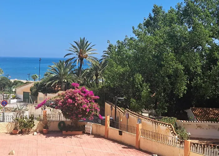 アパート Ref 250 *